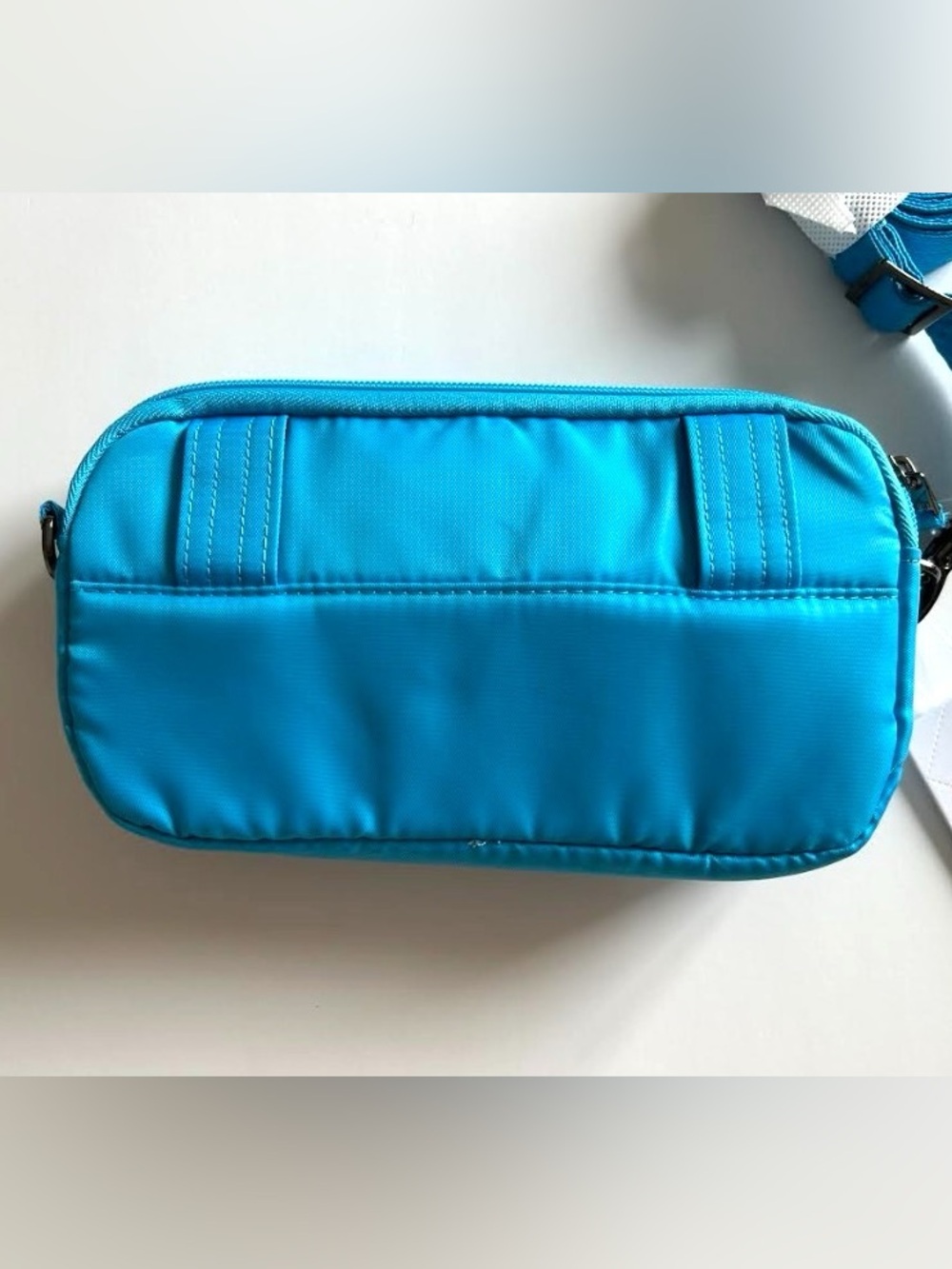 Lug Coupe XL Convertible Crossbody Bag Sky Blue Neon Belt Bag - Picture 4 of 7